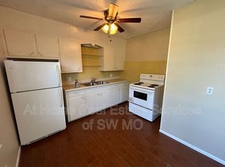 610 W Montclair St, Springfield, MO 65807