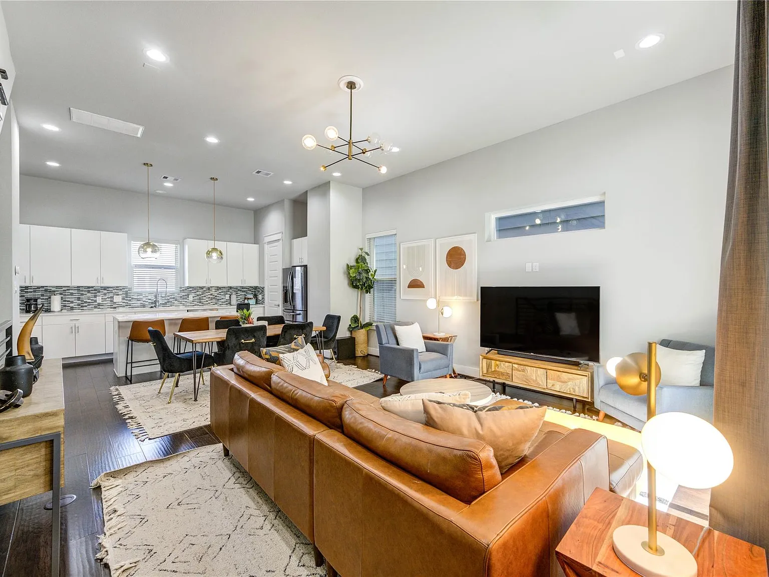 3 bed, 3.5 bath, 1718 sqft, $2,490 — Photo 1