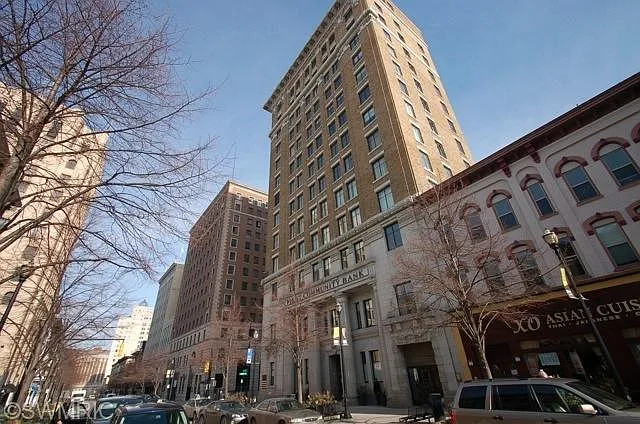 60 Monroe Center St NW APT 9B photo 1