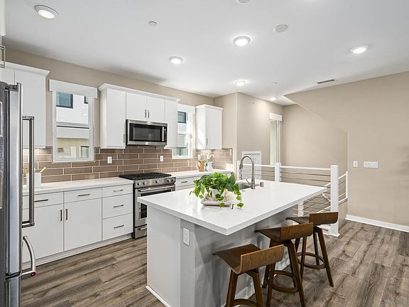 4th image of 2874 Via Alta Pl