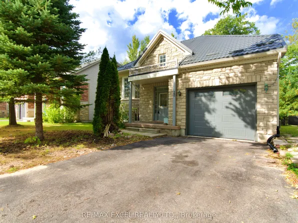 12 Cardinal Way, Wasaga Beach, ON L9Z 3B6