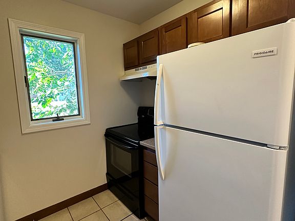 3rd image of 19 Gallup St #21