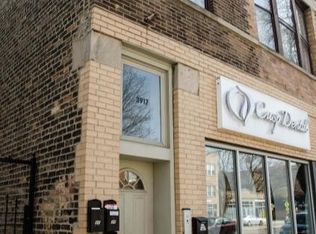 3917 N Ashland Ave APT 3R, Chicago, IL 60613