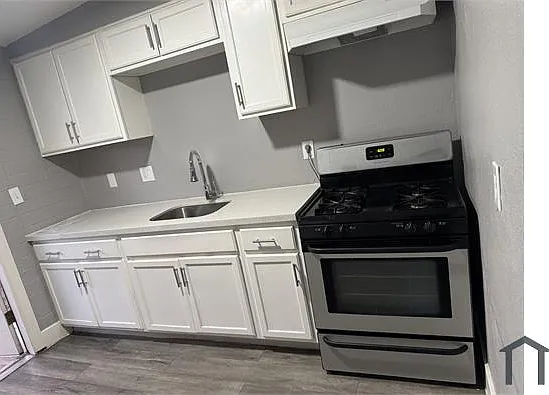 2 bed, 820 sqft, $1,600 — Photo 2