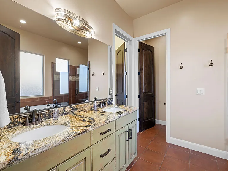 3193 S 4900 W — Photo 17
