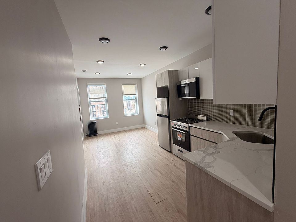 1st image of 333 50th St #53