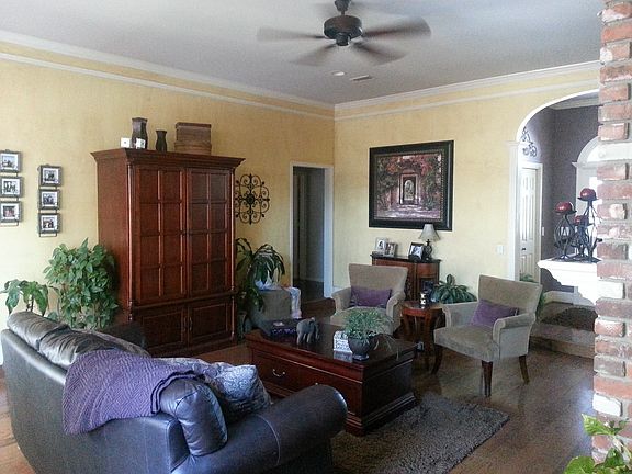 3rd image of 7717 Baughman Dr