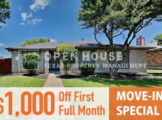 7809 Meadowlark Ln, Rowlett, TX 75088