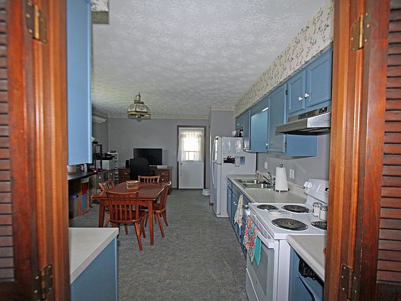 5th image of 1808 W Parkway Dr