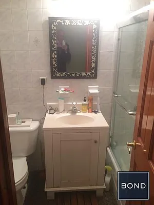 Rented by Bond New York | media 7