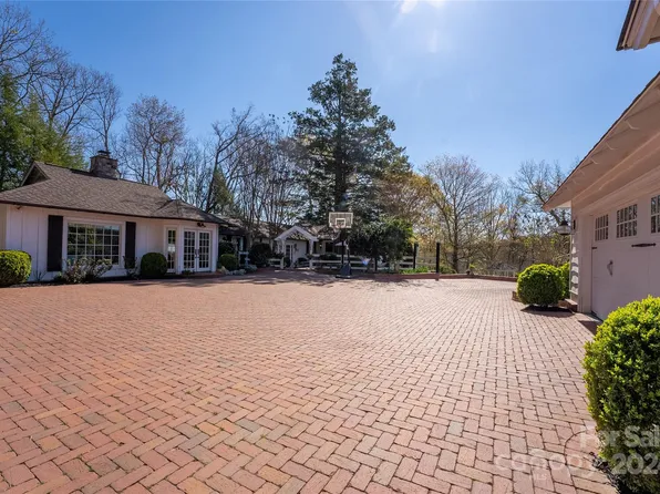 941 Braewick Rd, Tryon, NC 28782