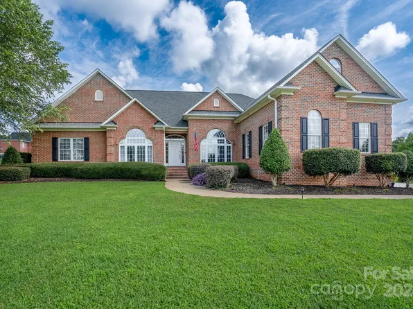 103 Lakefield Ct, Cherryville, NC 28021