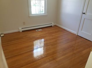 22 Warner Rd, Hampton, VA 23666