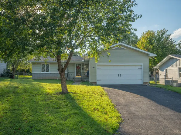 930 Melody Lane, Neosho, MO 64850