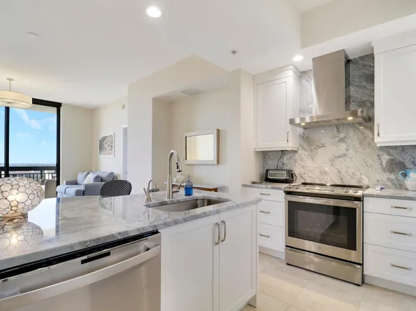 801 S Olive Avenue #902, West Palm Beach, FL 33401