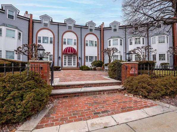 785 Washington St APT 306, Norwood, MA 02062