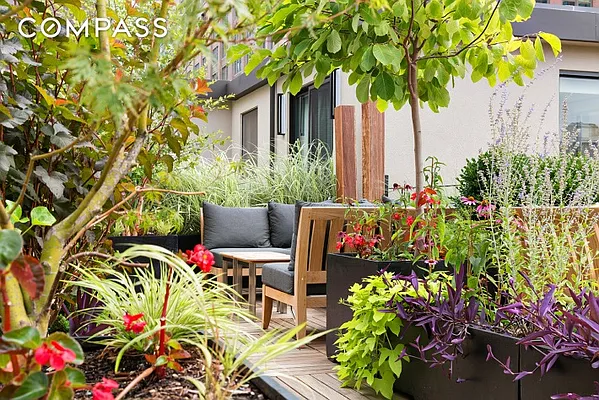 Rented by Compass | media 28