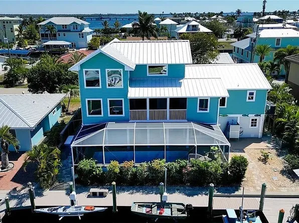 2702 Bruce St, Matlacha, FL 33993