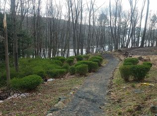 43 Old Bridge Rd, Brookfield, CT 06804