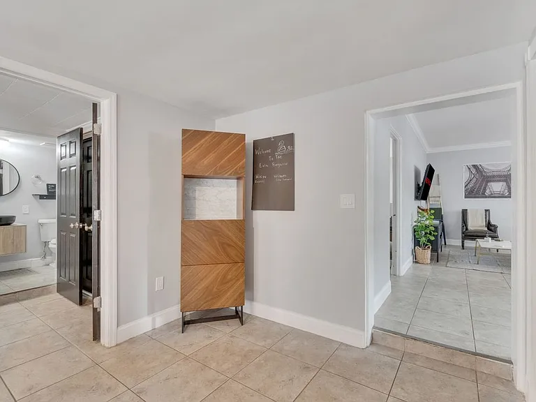 415 S Hyer Ave #B — Photo 7
