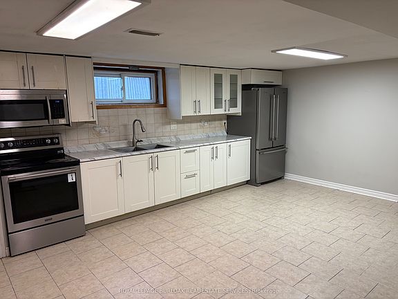 4th image of 249 Federal St