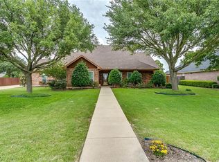 2908 London Ln, Crowley, TX 76036