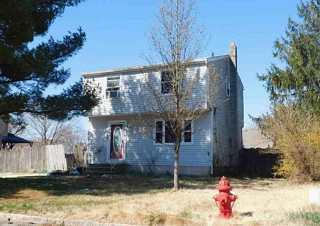 2nd image of 514 Martinelli Ave