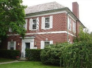 11 Library Ave, Westhampton Beach, NY 11978