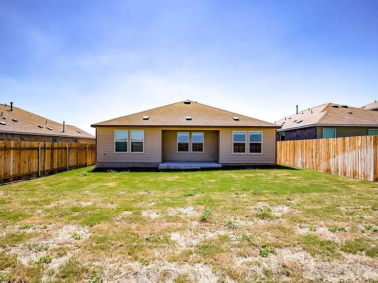 614 Milliner Loop — Photo 4