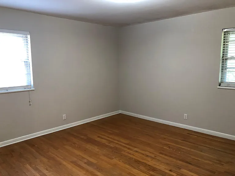 1308 Sycamore St — Photo 16