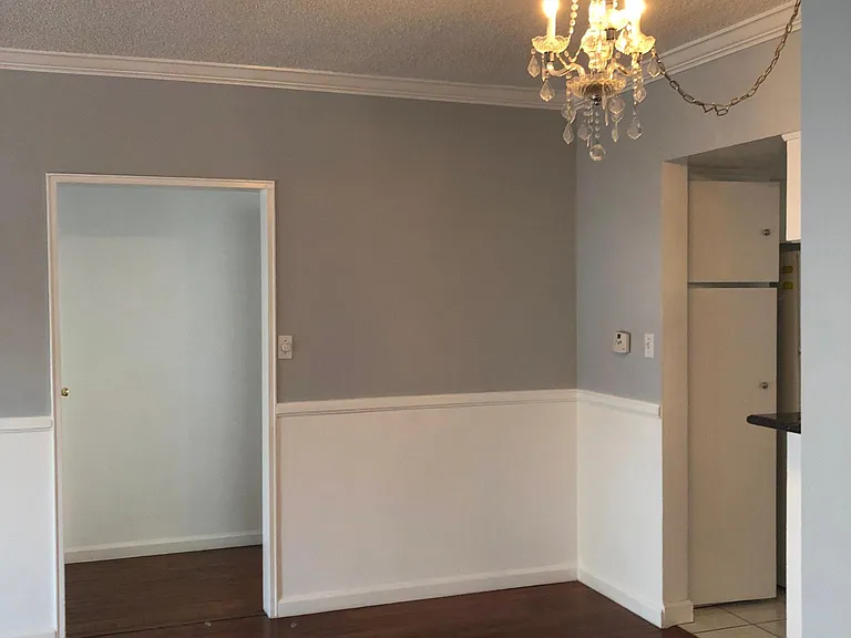 1114 N Harper Ave #12 — Photo 4