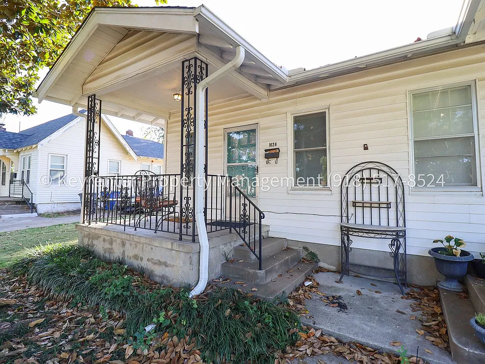 1624 S Indianapolis Ave