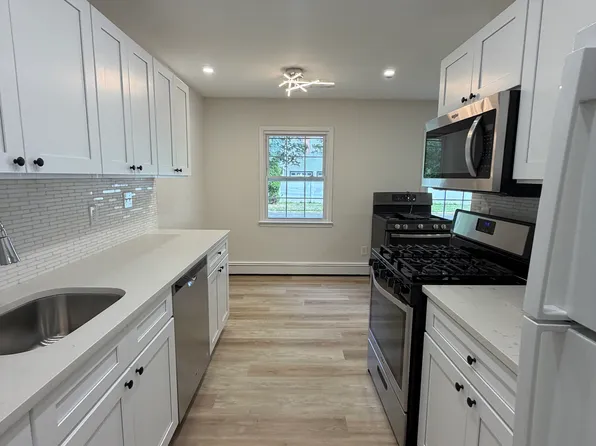48 Stonehurst Blvd APT C, Freehold, NJ 07728