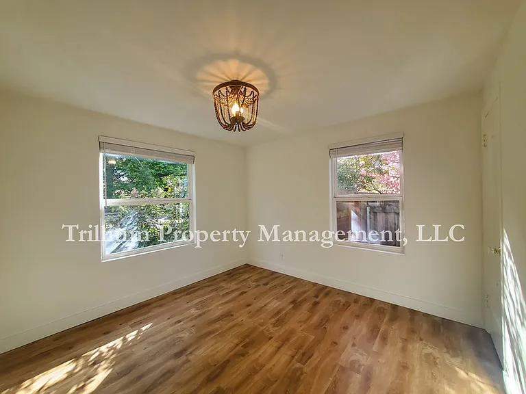 4835 N Willamette Blvd — Photo 9