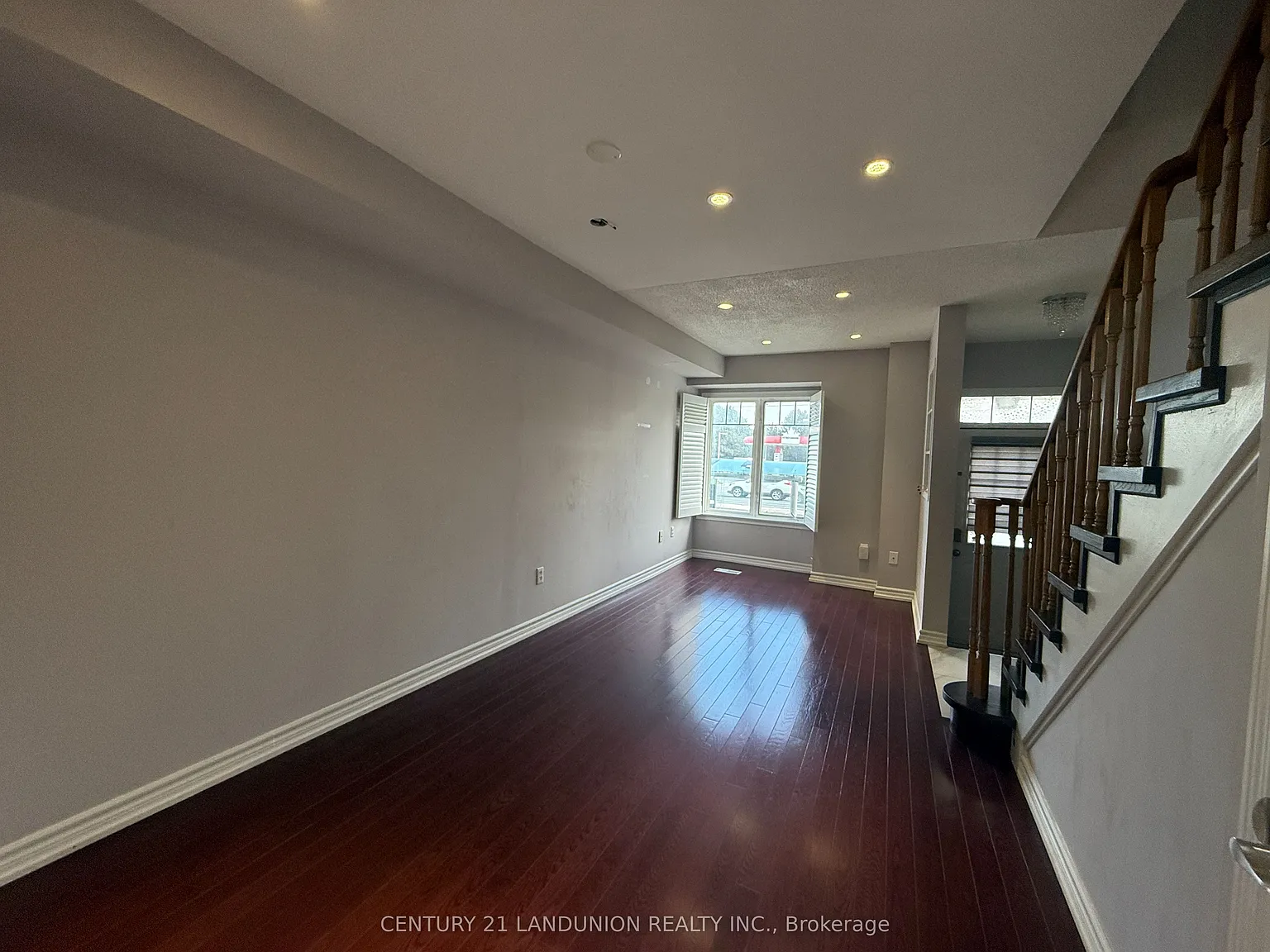 3 bed, $2,850 — Photo 3