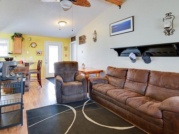 4th image of 3404 SW Pumice Ave