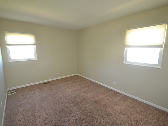 4th image of 480 Winthrop Ave
