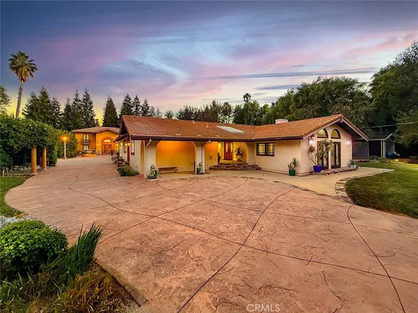 23254 Hatteras St, Woodland Hills, CA 91367