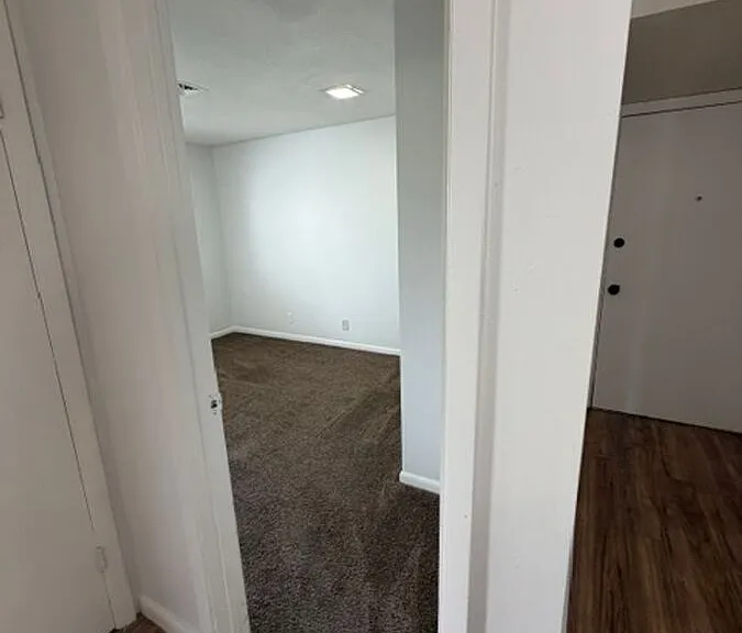 2113 Ottawa St #204C — Photo 25