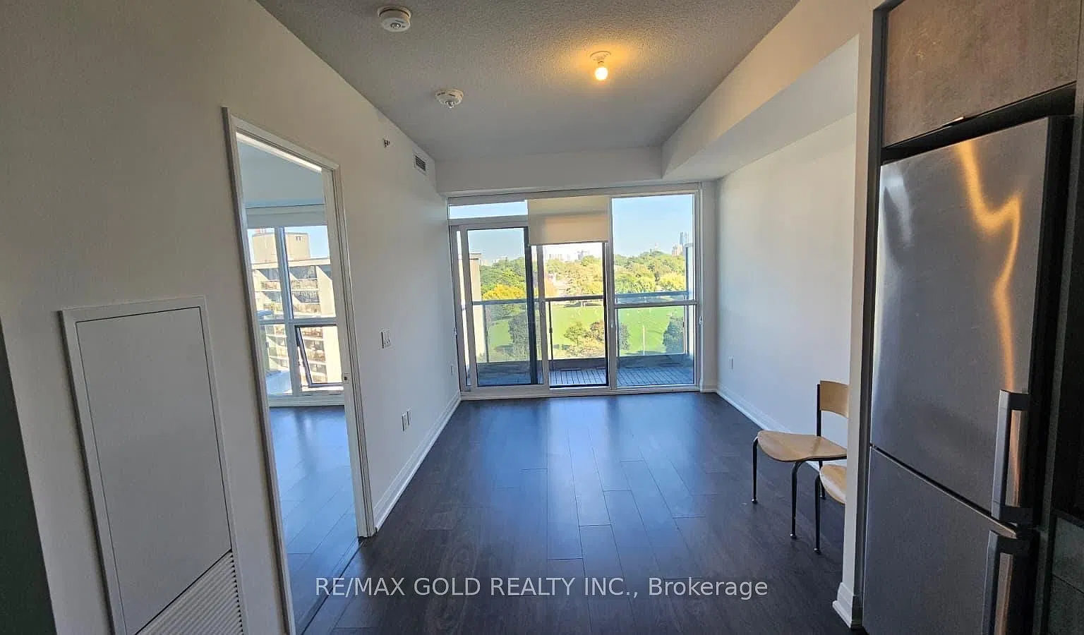 3 bed, $2,600 — Photo 2