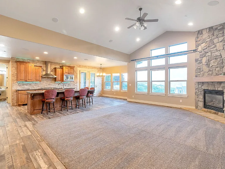 14637 S Woods Landing Ct — Photo 9