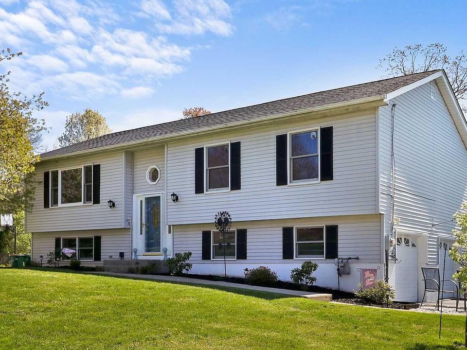 1st image of 15 Vermont Dr