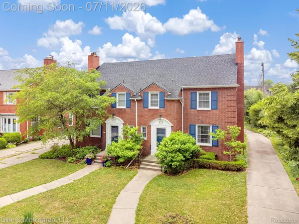 679 Neff Rd, Grosse Pointe, MI 48230