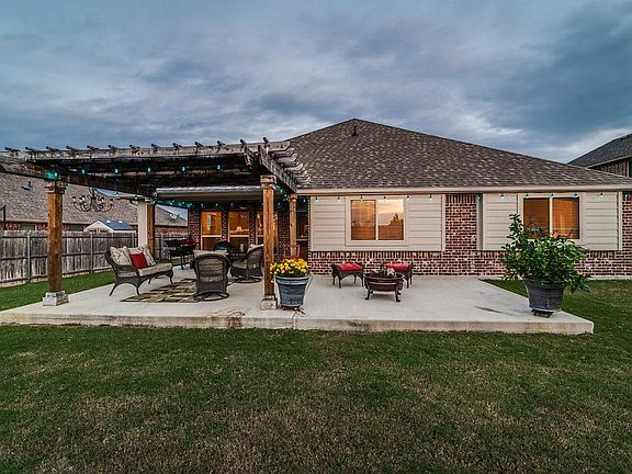 5th image of 5605 Park View Dr