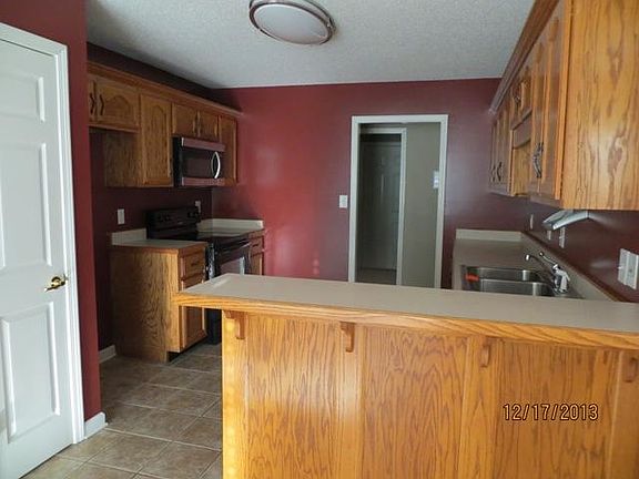 4th image of 842 Woodstock Ct