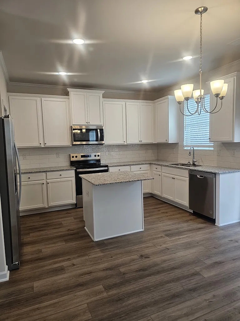 Modern 3-Bed Single Family Home with In-Unit Laundry — Photo 2