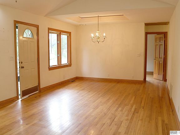 5th image of 809 Vernon Ave