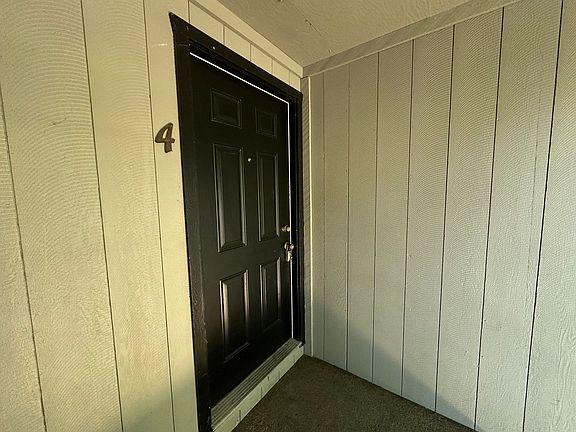 2nd image of 2301 P St #2B-1BA-875SQFT