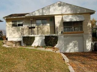 1608 13th Ave SW, Cedar Rapids, IA 52404