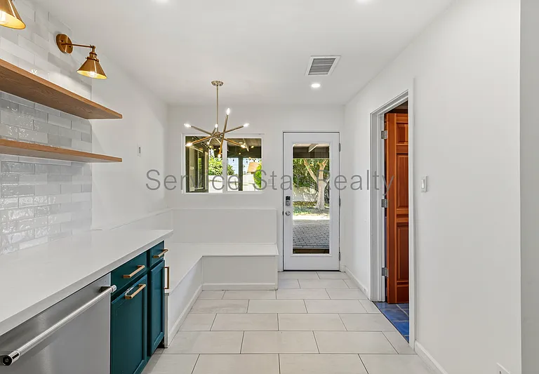 6720 N 12th Pl — Photo 12